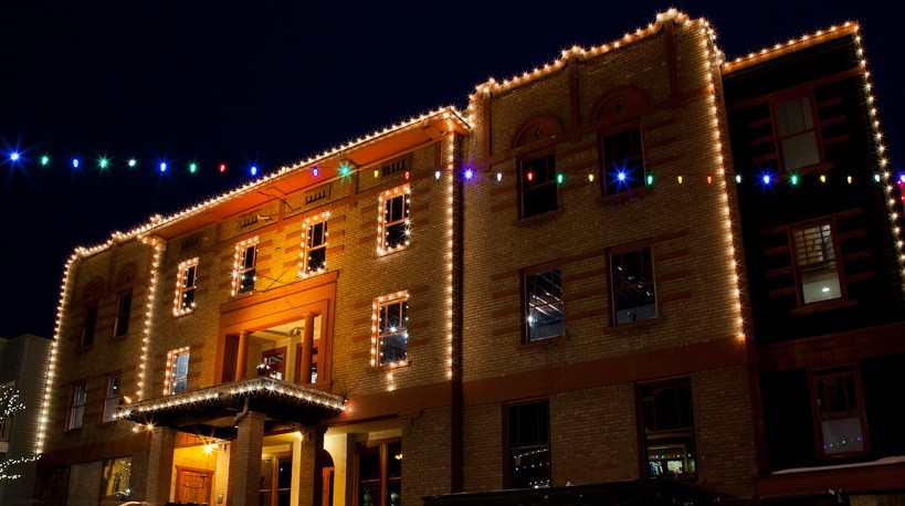 how to decorate building under the roof
