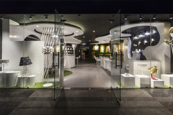 Световое оформление магазина