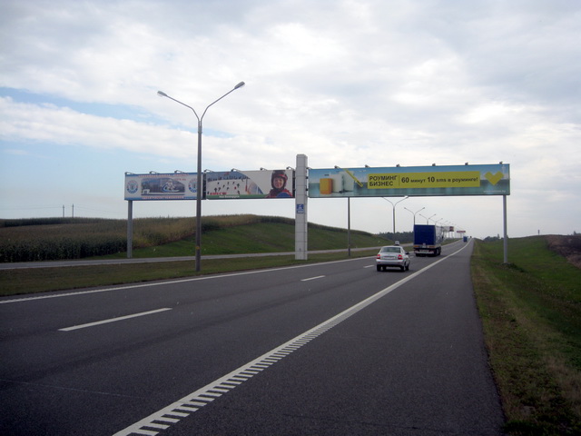 Реклама на трассе М2
